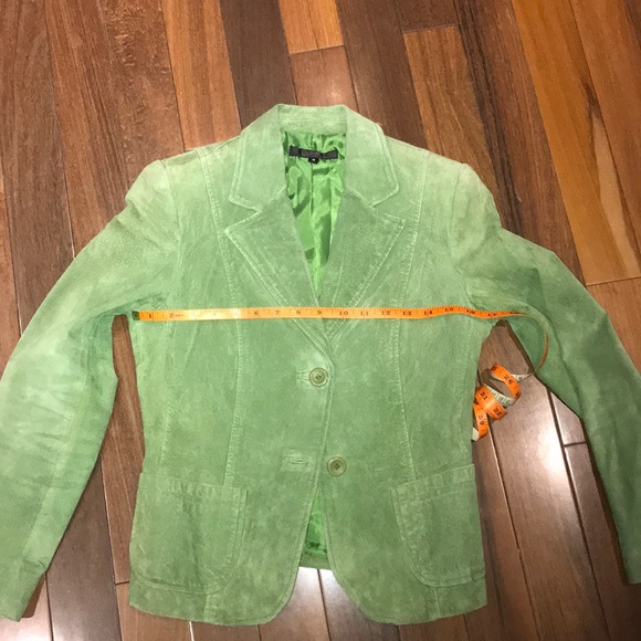 \id. Collection Size 4 green suede blazer - Picture 6 of 8